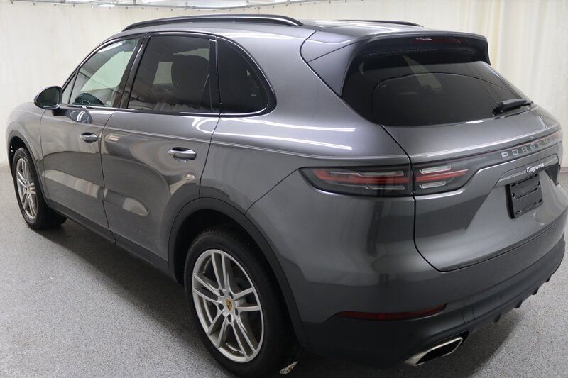 Used 2021 Porsche Cayenne AWD/4WD image 4