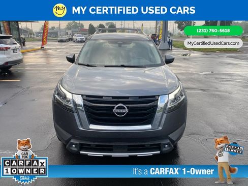 Used 2022 Nissan Pathfinder SL AWD/4WD image 2