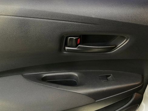 Used 2022 Toyota Corolla LE image 13