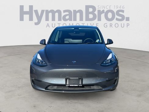 Used 2023 Tesla Model Y Long Range image 9