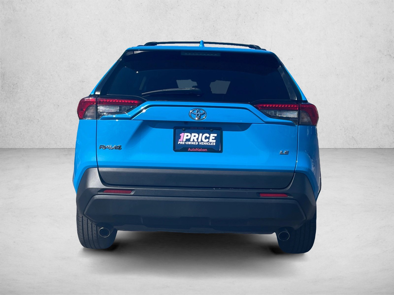 Used 2021 Toyota RAV4 LE w/ Carpet Mat Package (TMS) FWD image 6