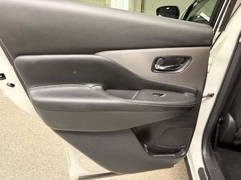 Used 2019 Nissan Murano S AWD/4WD image 27