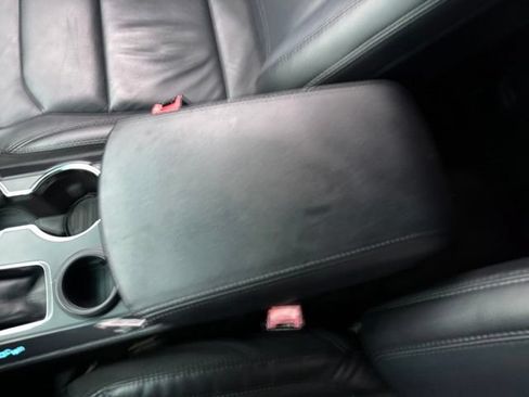 Used 2016 Ford Explorer XLT w/ Equipment Group 202A FWD image 19