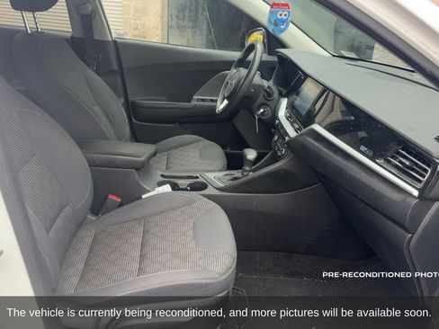 Used 2020 Kia Niro LX FWD image 15
