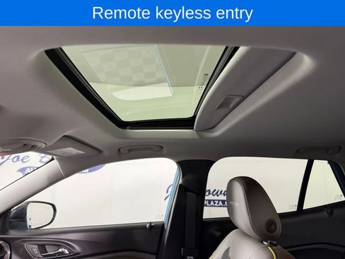 Used 2025 Chevrolet Trax ACTIV w/ Sunroof Package FWD image 20