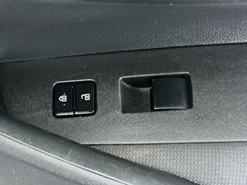 Used 2022 Toyota Corolla LE image 28