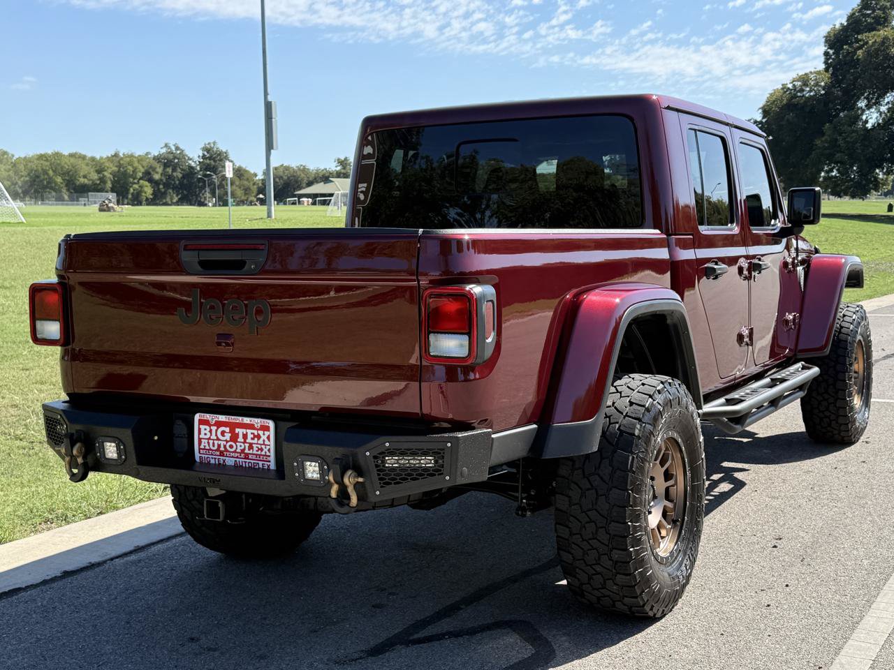Used 2022 Jeep Gladiator Rubicon w/ Cold Weather Group AWD/4WD image 10