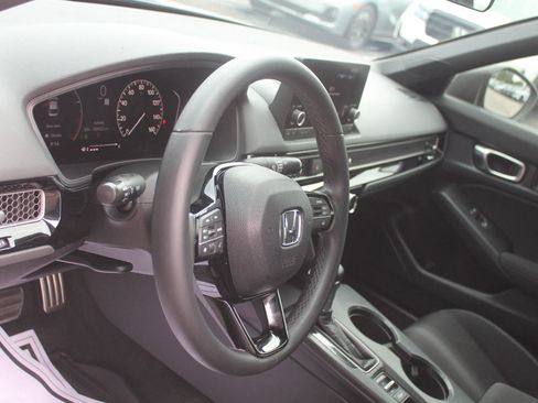 Used 2023 Honda Civic Sport image 16