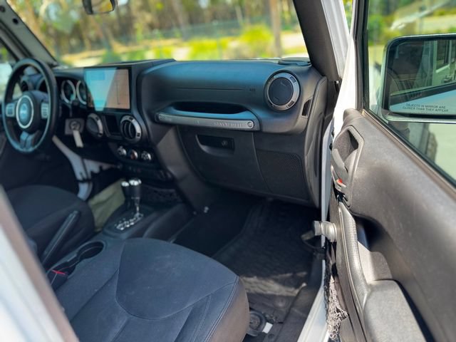 Used 2016 Jeep Wrangler Unlimited Sport AWD/4WD image 27