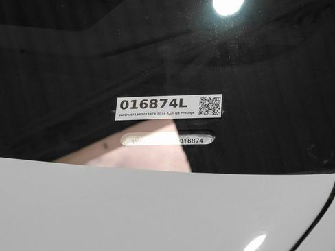 Used 2024 Audi Q8 Prestige image 52