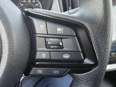 Used 2025 Subaru Crosstrek 2.0i Premium image 14