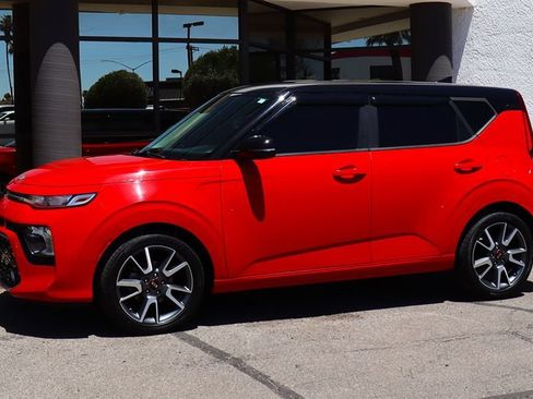 Used 2020 Kia Soul GT-Line FWD image 7
