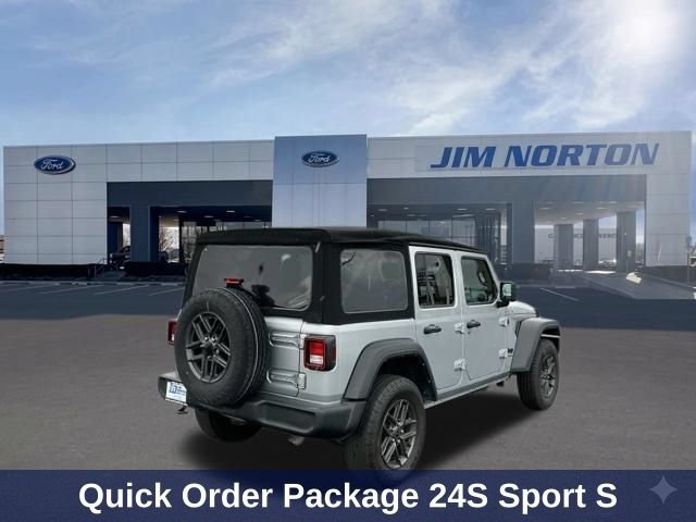 Used 2024 Jeep Wrangler Unlimited Sport AWD/4WD image 4