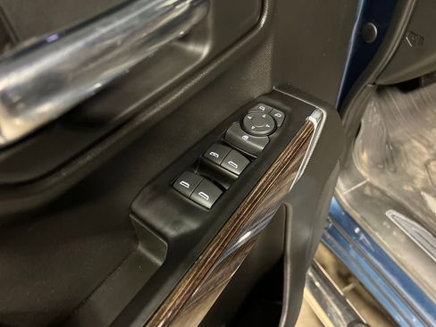 Used 2019 GMC Sierra 1500 SLE w/ SLE Value Package image 11