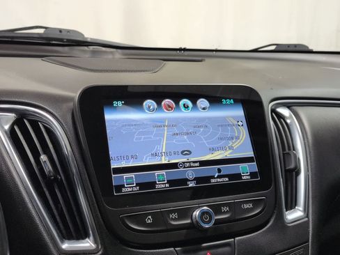 Used 2018 Chevrolet Malibu Premier w/ Premier Sun and Wheel Package image 31