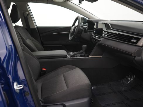 Used 2025 Toyota Camry LE image 10