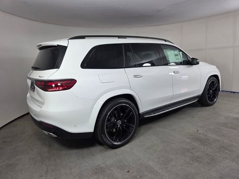 New 2026 Mercedes-Benz GLS 450 4MATIC image 4
