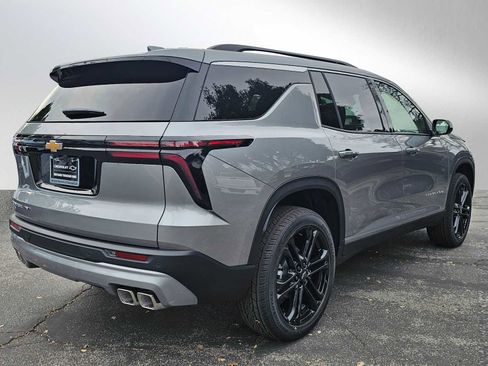 New 2026 Chevrolet Traverse LT image 3