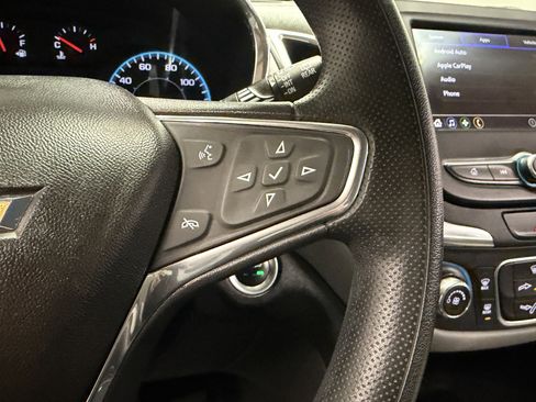 Used 2020 Chevrolet Equinox LS w/ LPO, Floor Liner Package image 18