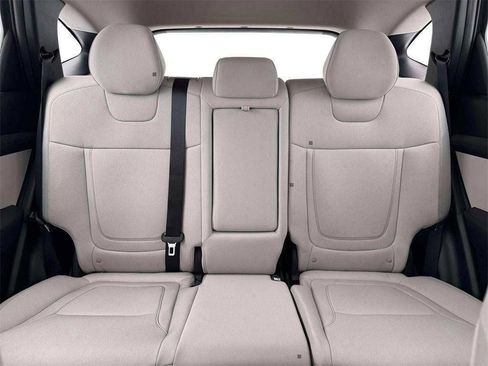 New 2026 Hyundai Tucson SE image 16