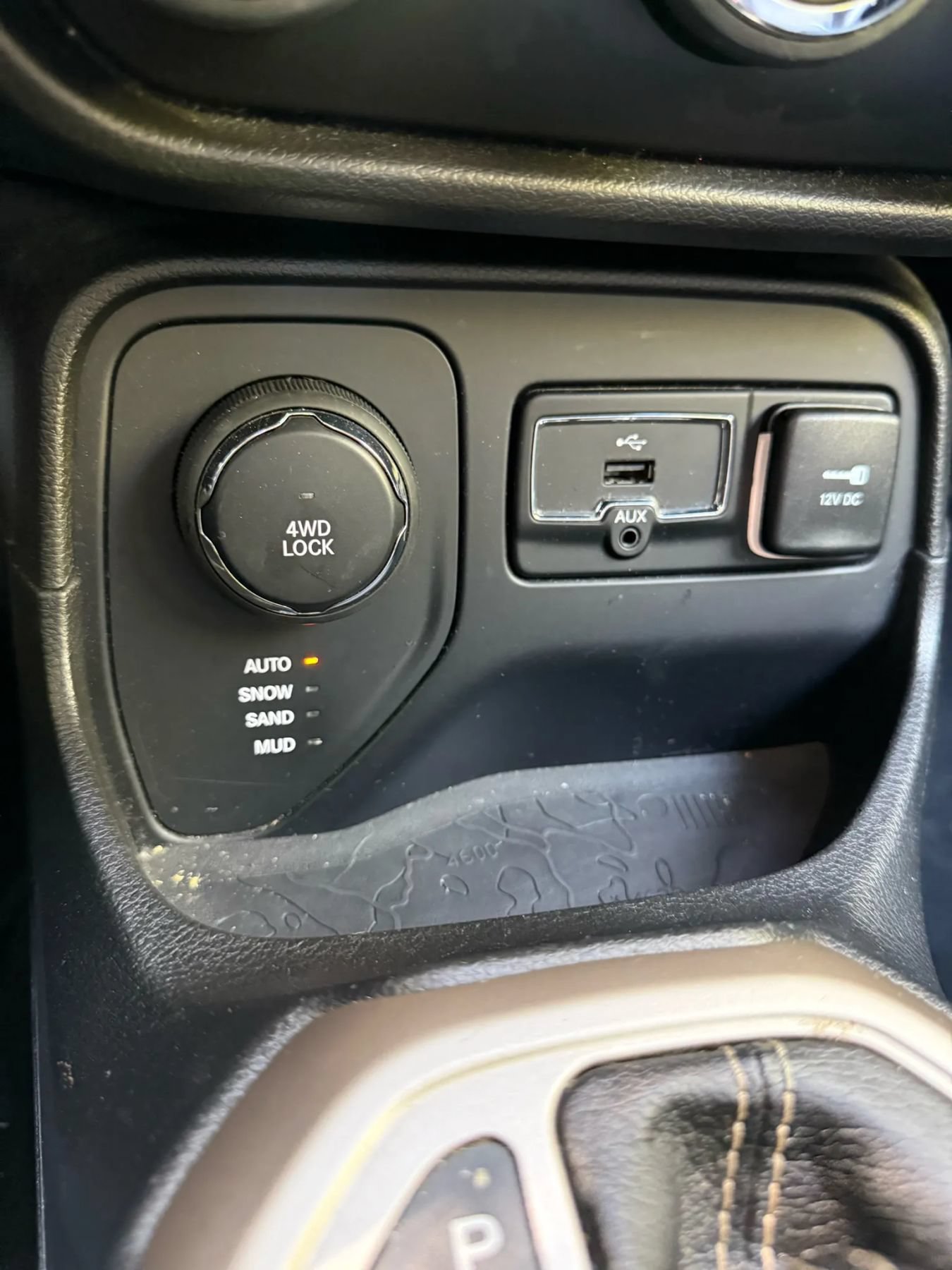 Used 2017 Jeep Renegade Limited AWD/4WD image 18
