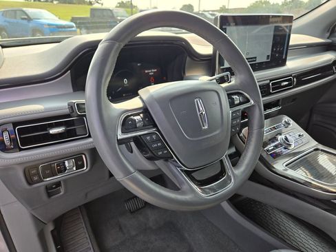 Used 2023 Lincoln Nautilus Reserve w/ Cargo Utility Package FWD image 11