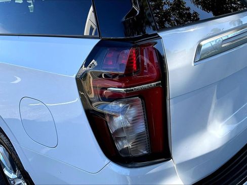 Used 2022 Chevrolet Suburban High Country image 29