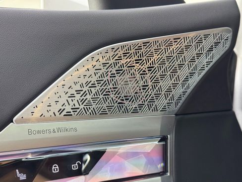 Used 2023 BMW i7 xDrive60 image 20