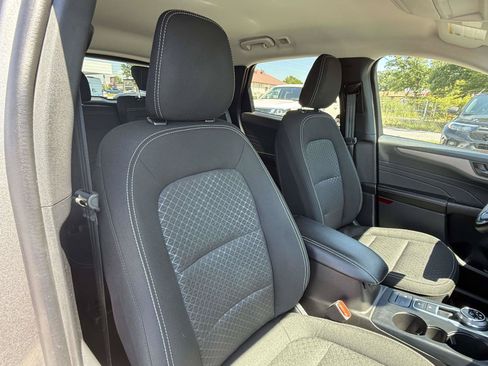 Used 2025 Ford Escape Active AWD/4WD image 26