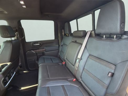 Used 2023 GMC Sierra 2500 Denali w/ Denali Ultimate Package AWD/4WD image 17