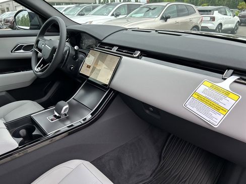 New 2026 Land Rover Range Rover Velar Dynamic SE image 20