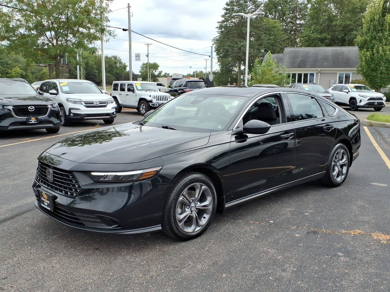 Used 2024 Honda Accord EX image 3