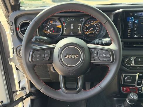 Used 2024 Jeep Wrangler Unlimited Rubicon image 22