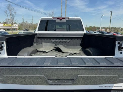 Used 2024 GMC Sierra 2500 Denali Ultimate image 9