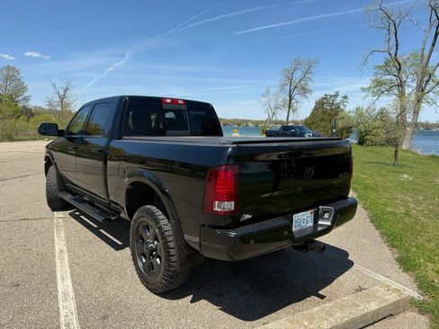 Used 2015 RAM 2500 Laramie w/ Black Appearance Group AWD/4WD image 7