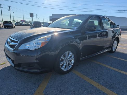 Used 2012 Subaru Legacy 2.5i Premium AWD/4WD image 3