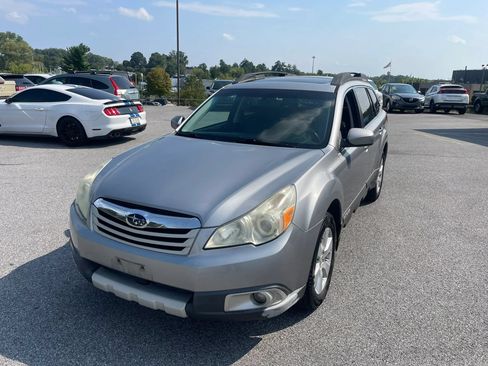Used 2011 Subaru Outback 2.5i Limited w/ PWR Moonroof Pkg AWD/4WD image 22