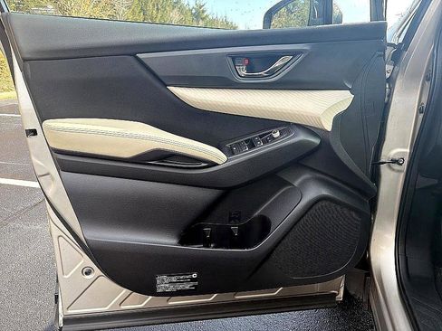 Used 2019 Subaru Ascent Premium w/ Popular Package #3 image 9