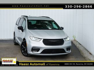 Used 2024 Chrysler Pacifica Touring-L w/ S Appearance Package FWD video 1