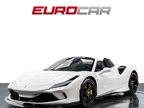 Used 2022 Ferrari F8 Tributo RWD image 1