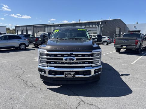 Used 2024 Ford F350 Lariat w/ Camper Package image 9