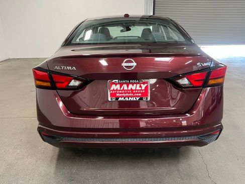 Used 2024 Nissan Altima 2.5 SV FWD image 4