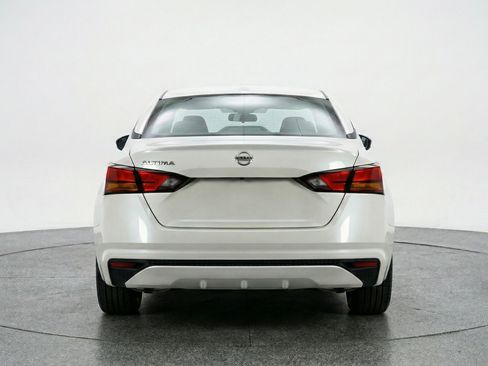 Used 2025 Nissan Altima 2.5 SV image 7
