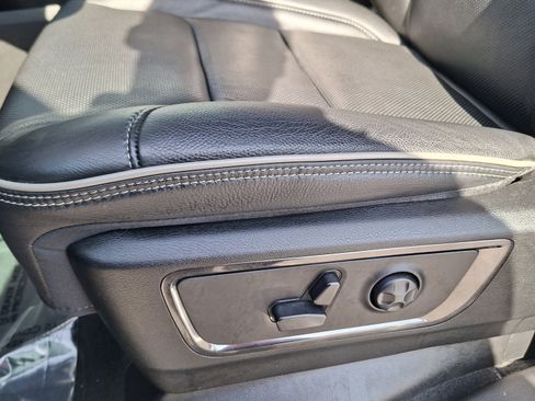 Used 2024 RAM 1500 Limited AWD/4WD image 21