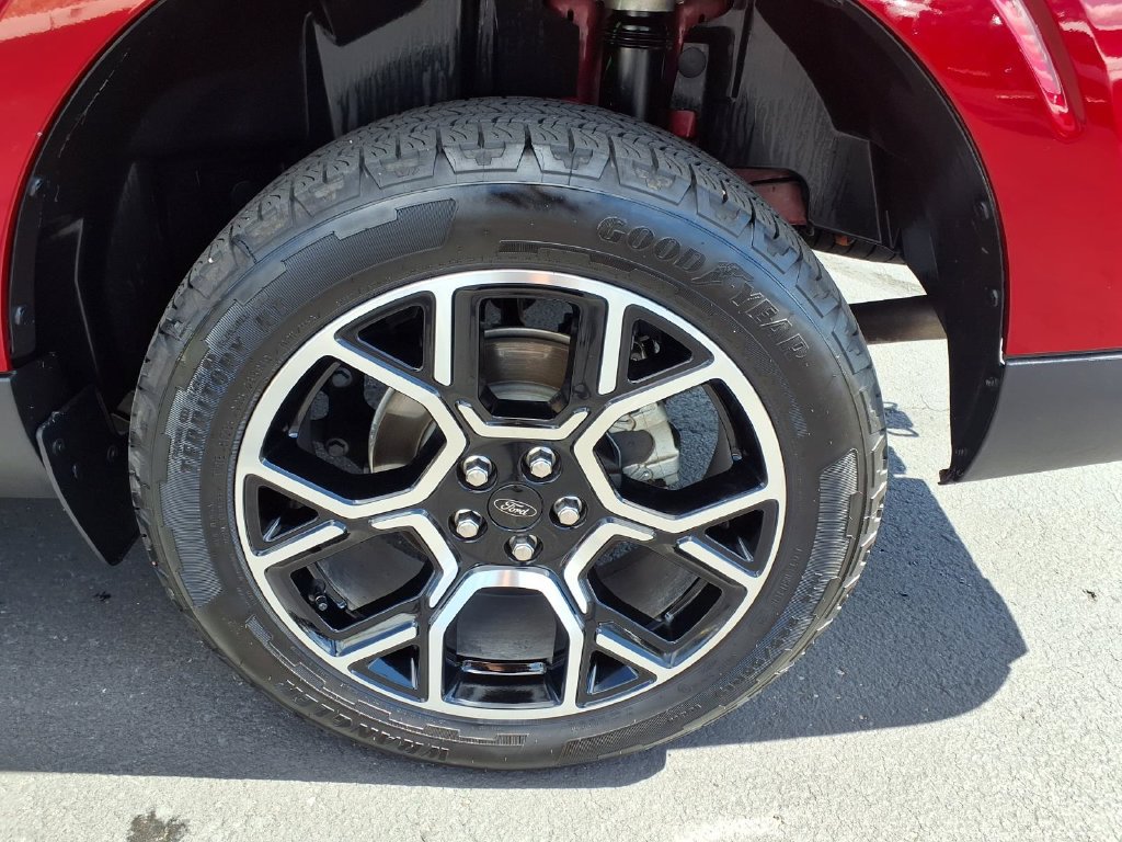 Used 2025 Ford Maverick Lariat w/ 4K Tow Package AWD/4WD image 14