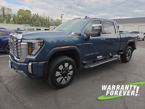 New 2026 GMC Sierra 2500 Denali w/ Denali Reserve Package image 3