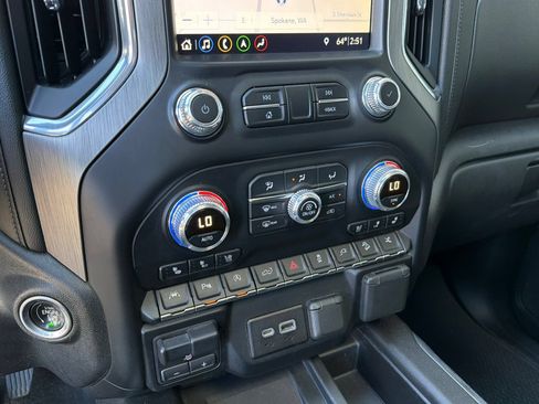 Used 2019 GMC Sierra 1500 Denali w/ Denali Ultimate Package AWD/4WD image 26