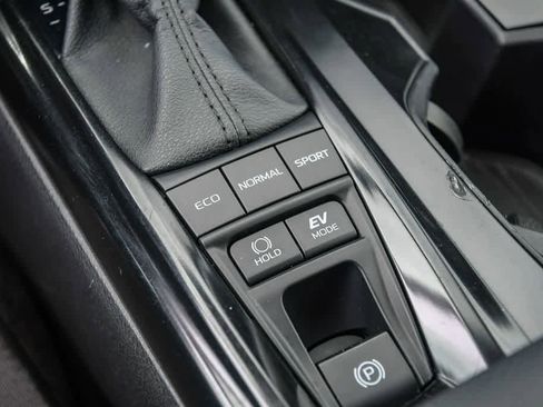 Used 2025 Toyota Camry LE FWD image 20