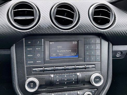 Used 2016 Ford Mustang Convertible RWD image 20