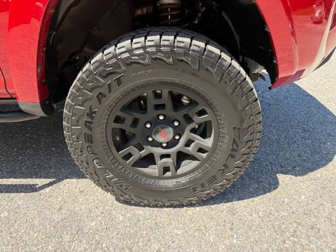 Used 2016 Toyota 4Runner Trail Premium AWD/4WD image 35